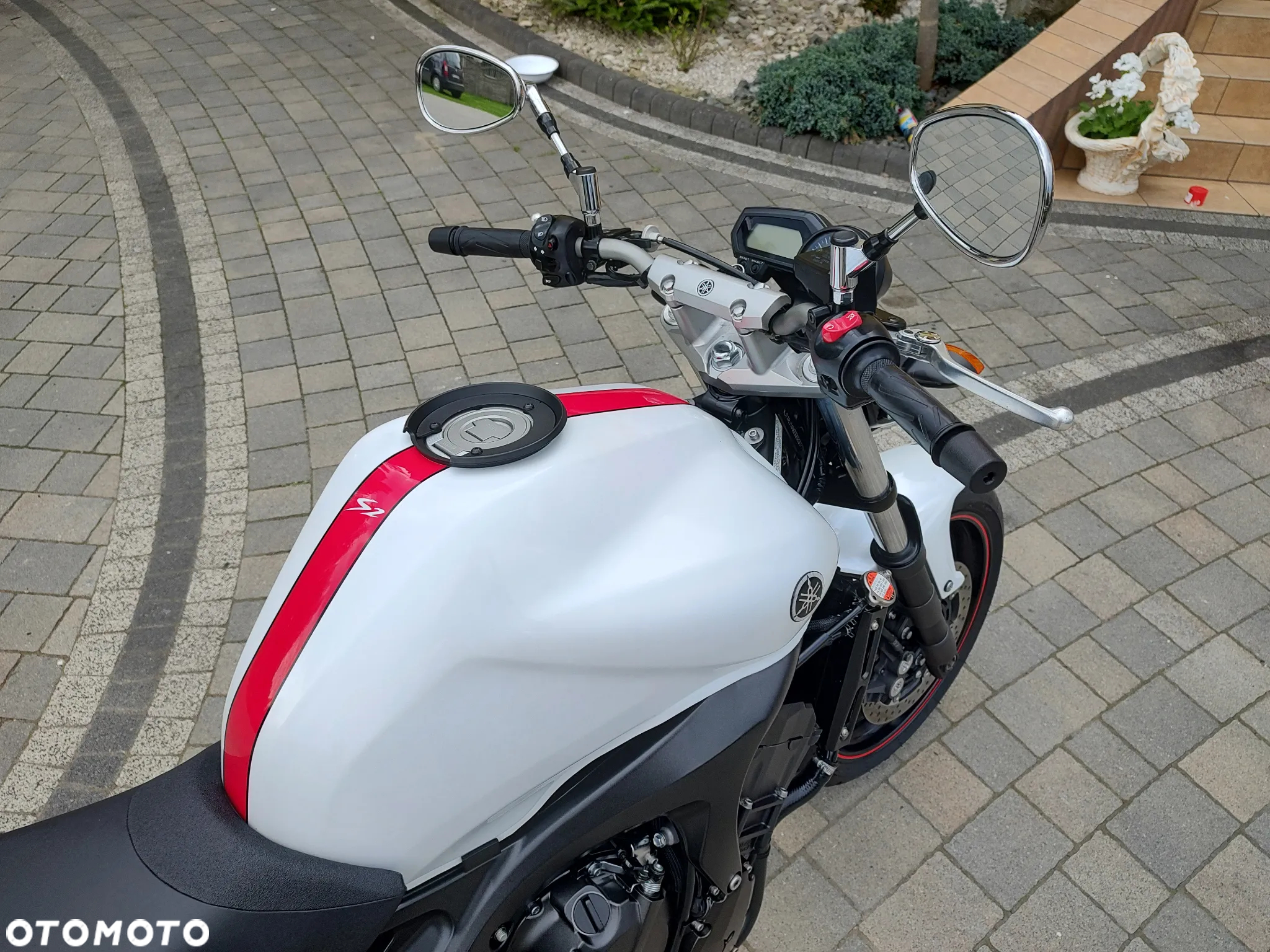 Yamaha FZ6 - 13