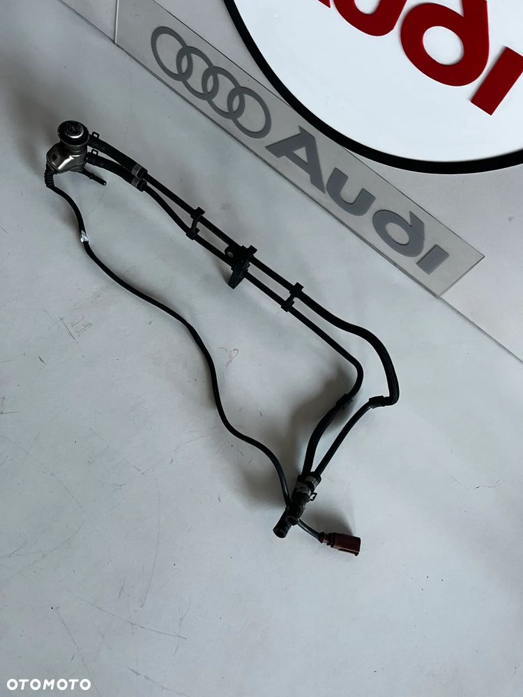 AUDI A4 B9 A5 2.0TDI wtryskiwacz Adblue 04L131113S - 2