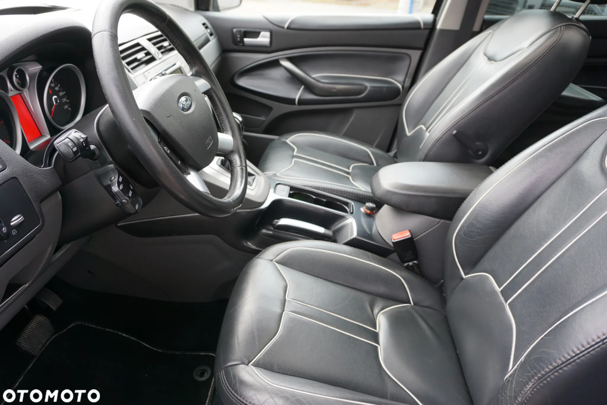 Ford Kuga 2.0 TDCi 4x4 Individual - 9
