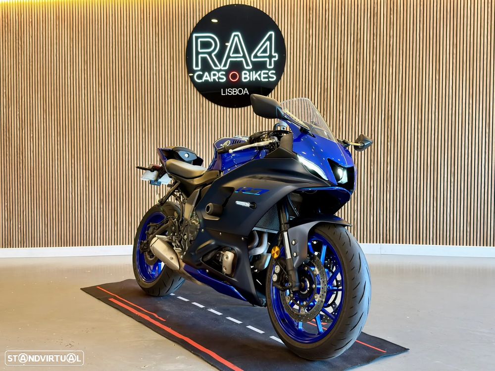 Yamaha YZF R7 - 8