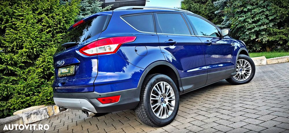 Ford Kuga 2.0 TDCi 4WD Powershift Titanium - 26