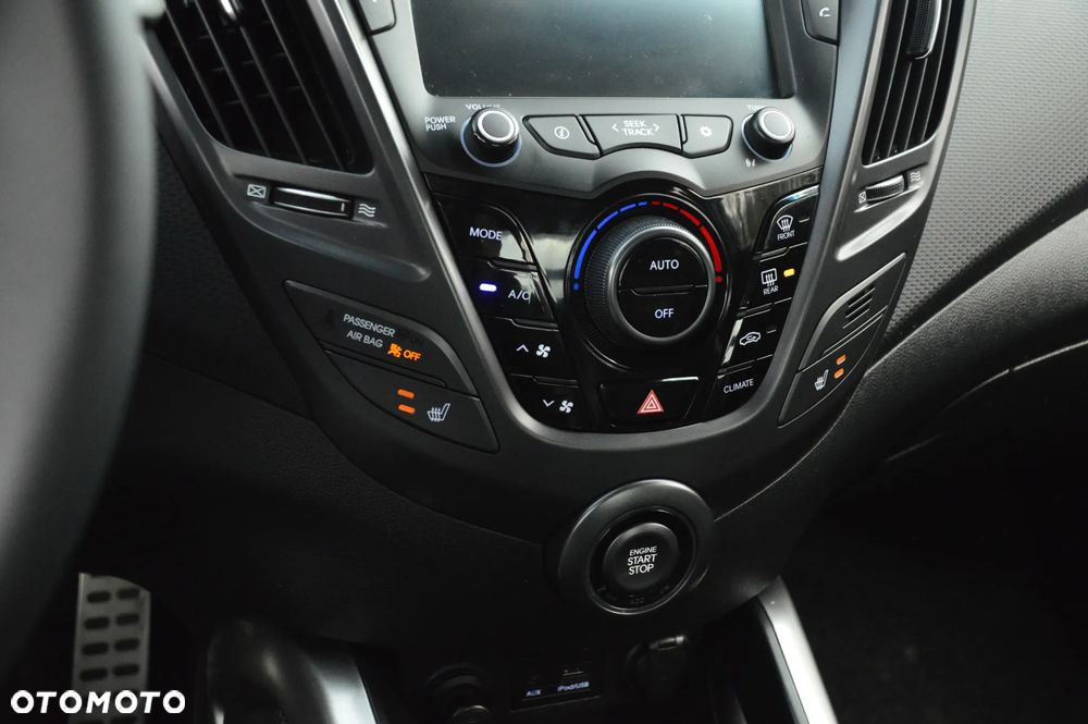 Hyundai Veloster - 30