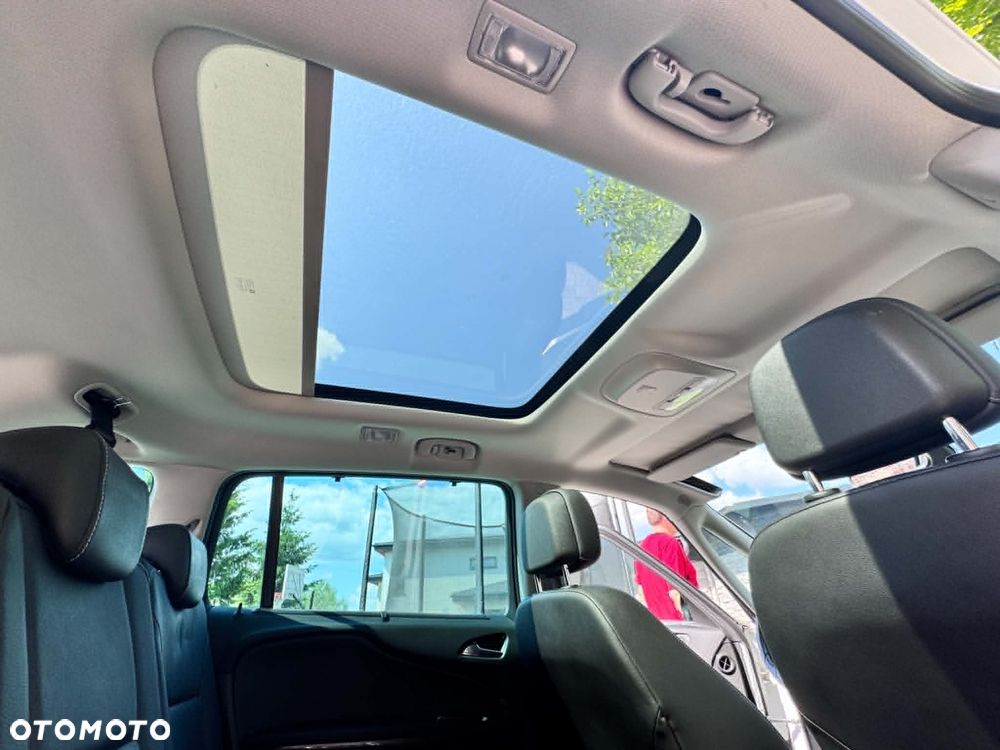 Opel Zafira - 12