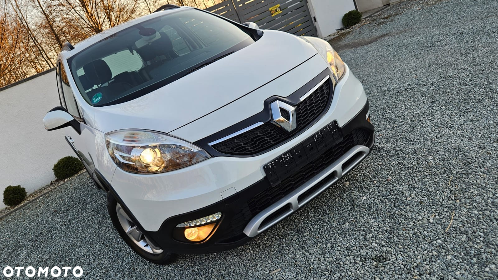 Renault Scenic ENERGY TCe 115 S&S Xmod Paris - 2
