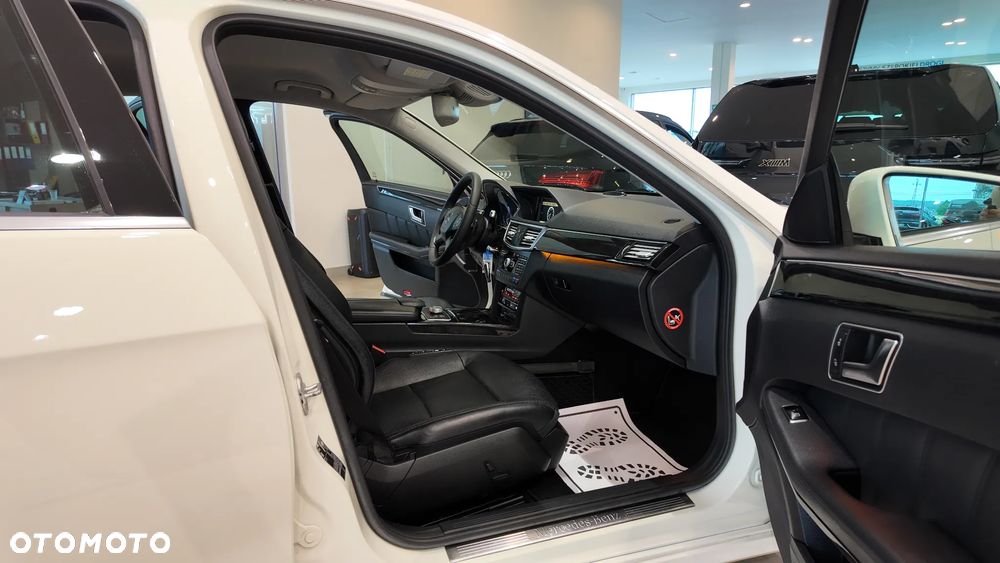 Mercedes-Benz Klasa E 350 CDI DPF BlueEFFICIENCY 7G-TRONIC Avantgarde - 34