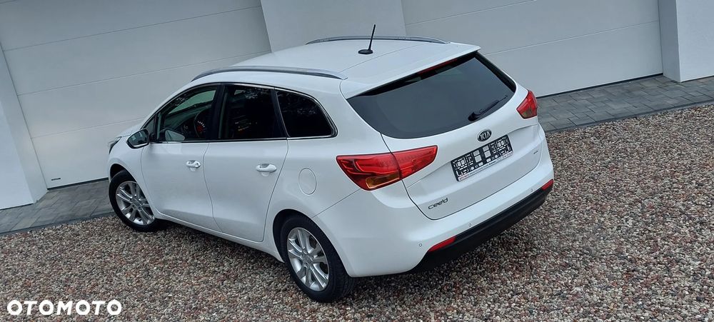 Kia Ceed 1.4 CVVT ISG Spirit - 37