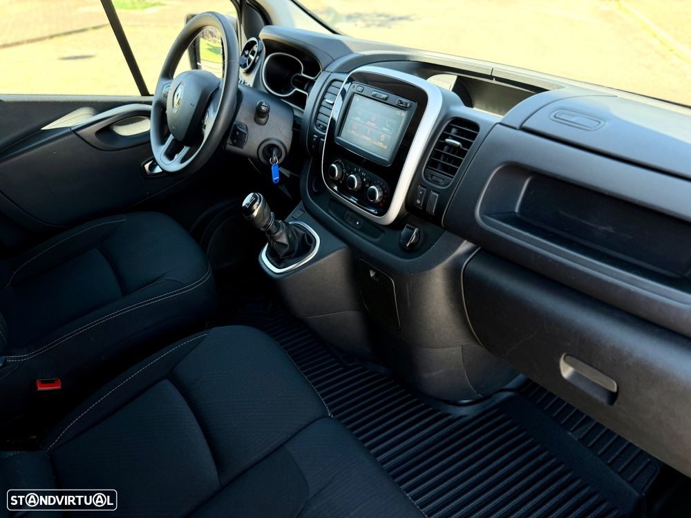 Renault Traffic - 12