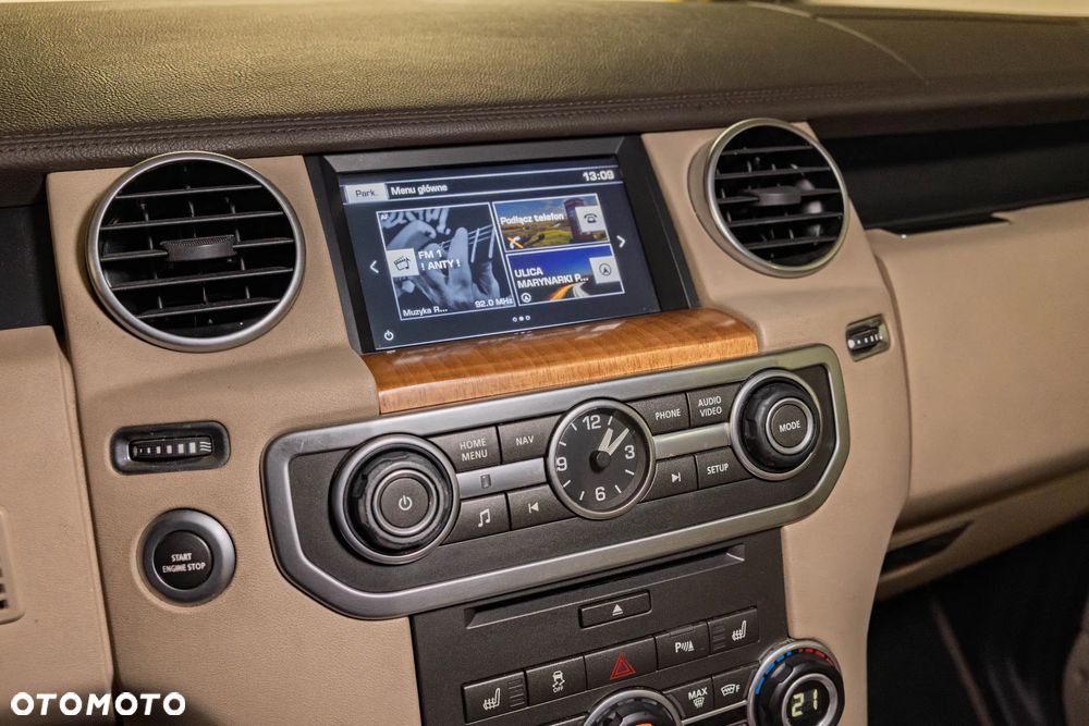 Land Rover Discovery 3.0 SD V6 HSE - 9