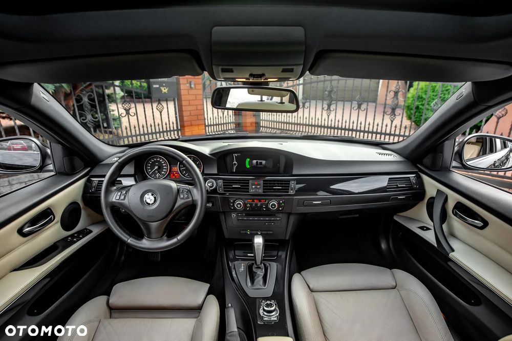 BMW Seria 3 330d xDrive DPF Touring Edition Exclusive - 25