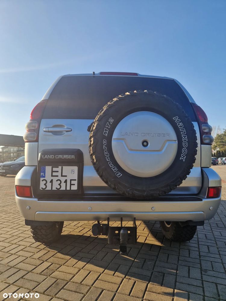 Toyota Land Cruiser - 12