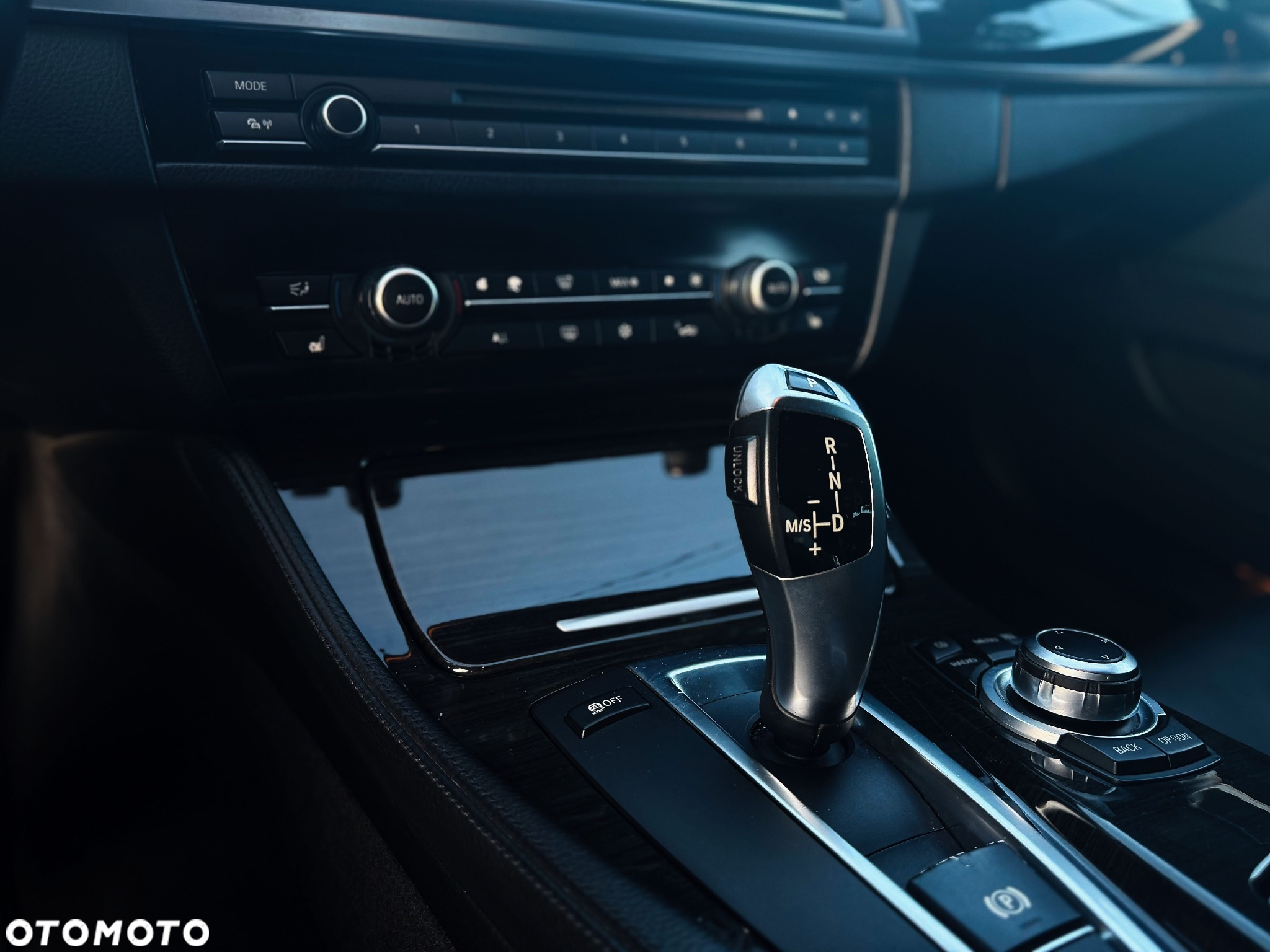 BMW Seria 5 525d Touring - 12