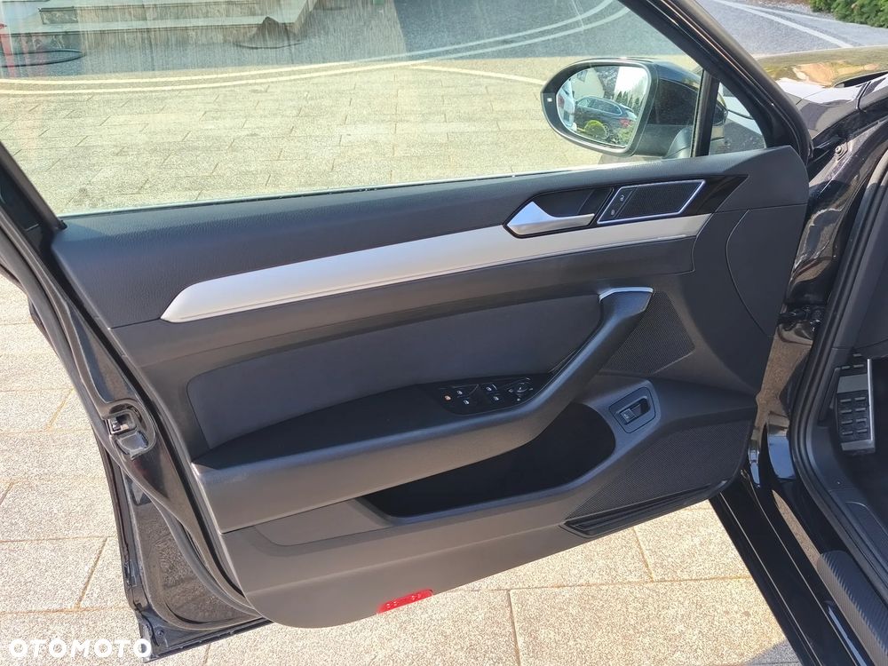 Volkswagen Passat 2.0 TDI (BlueMotion Technology) Highline - 10