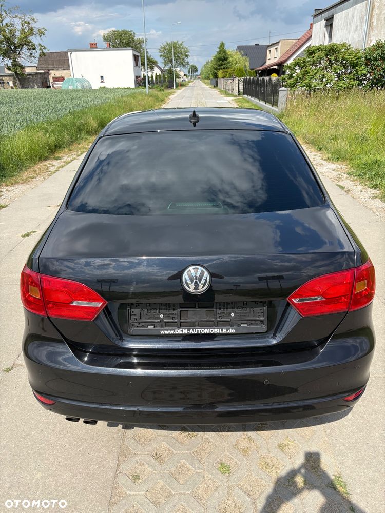 Volkswagen Jetta 2.0 TDI DSG Match - 7