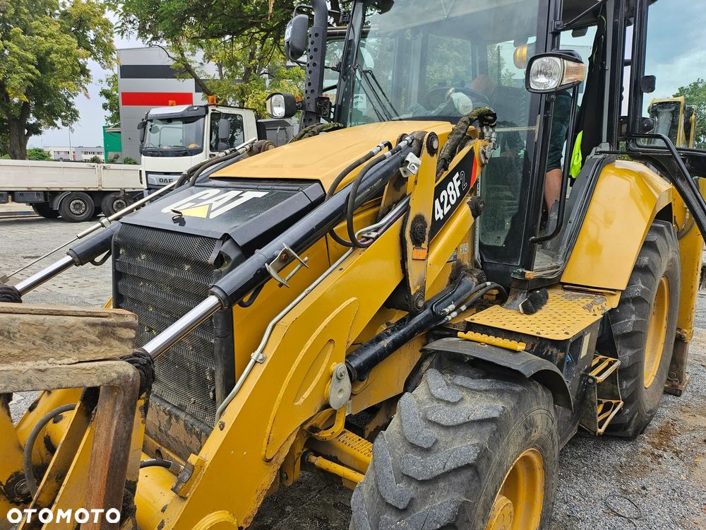 Caterpillar 428F2 - 3