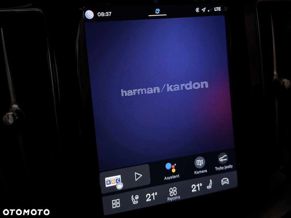 Volvo XC 60 B4 D AWD Plus Dark - 37