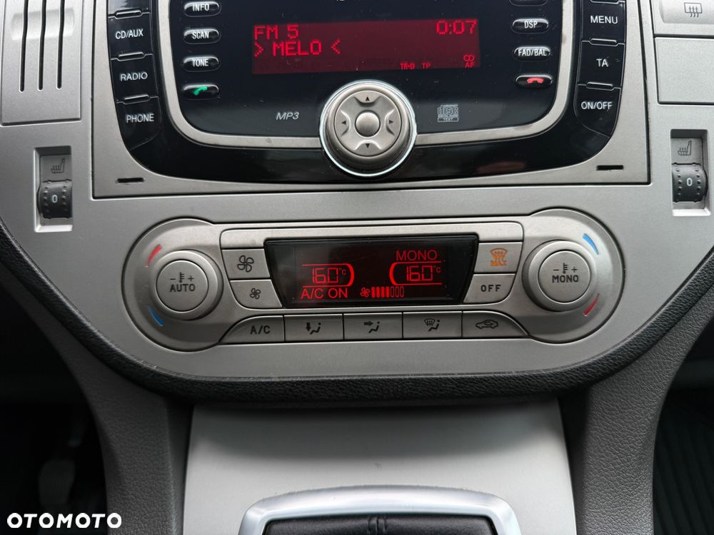 Ford Kuga 2.0 TDCi 2x4 SYNC - 19