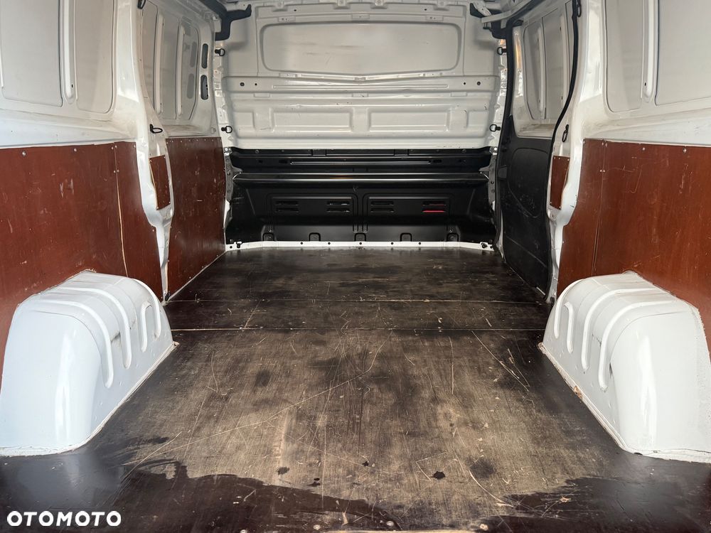 Renault Trafic - 13