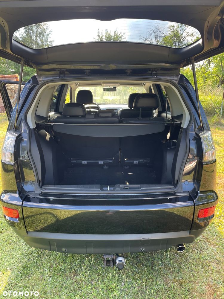 Mitsubishi Outlander 2.0 Invite 2WD - 13
