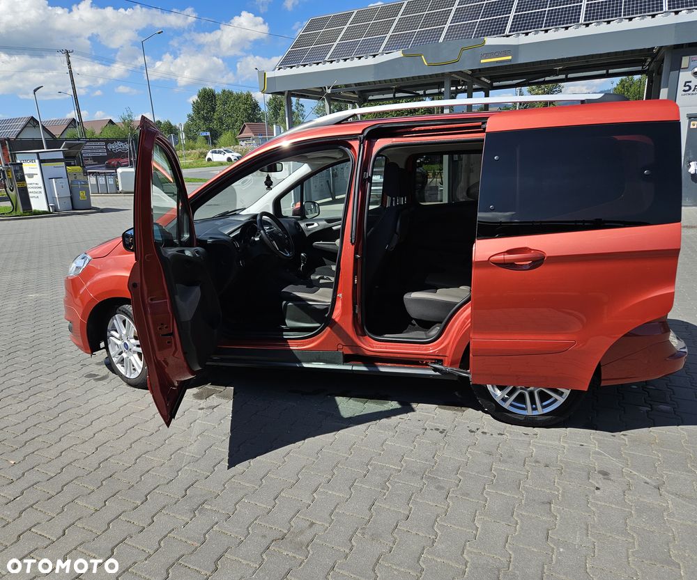 Ford Tourneo Courier 1.0 EcoBoost S&S Trend - 17