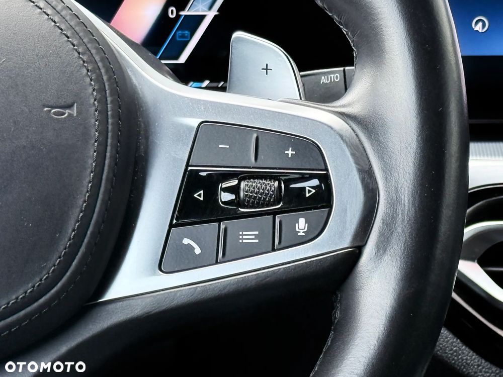 BMW Seria 3 320d xDrive M Sport - 23