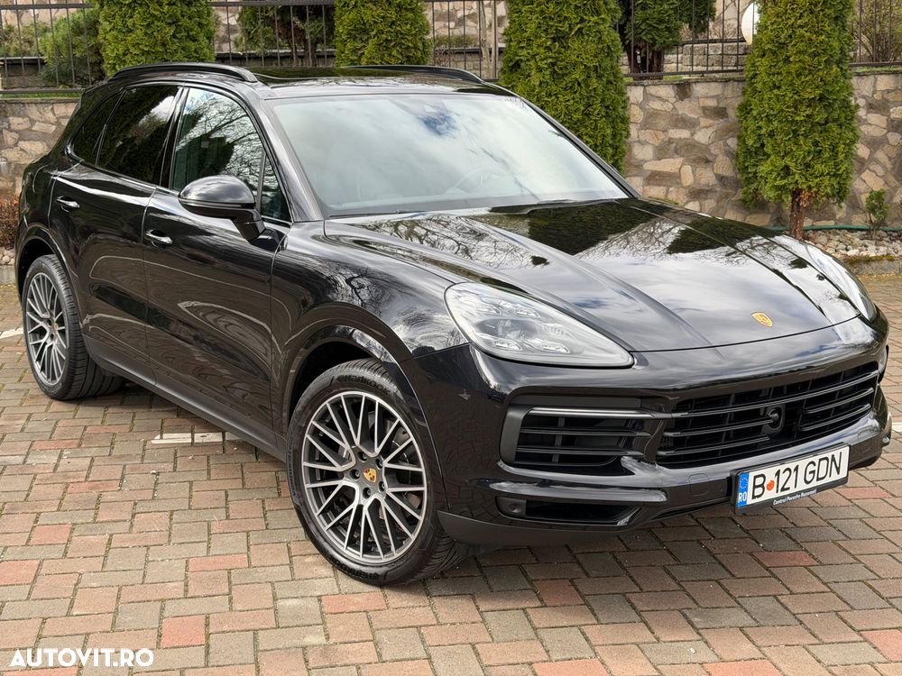 Porsche Cayenne - 1