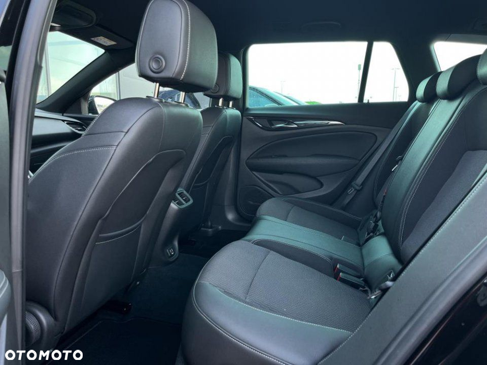 Opel Insignia - 13