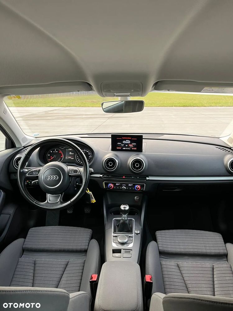 Audi A3 Sportback 2.0 TDI - 29