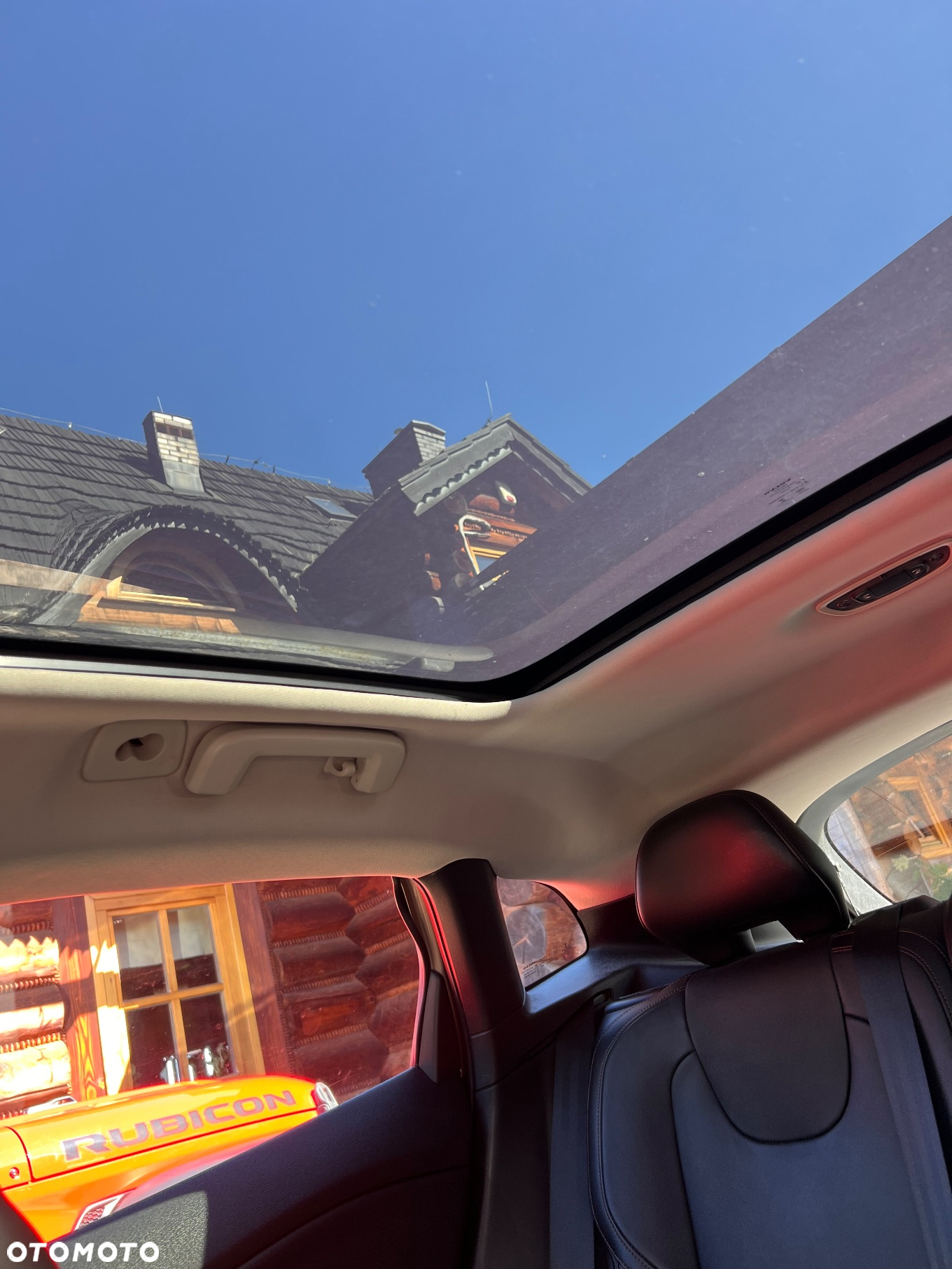 Volvo V40 Cross Country D3 Drive-E Dynamic Edition - 12