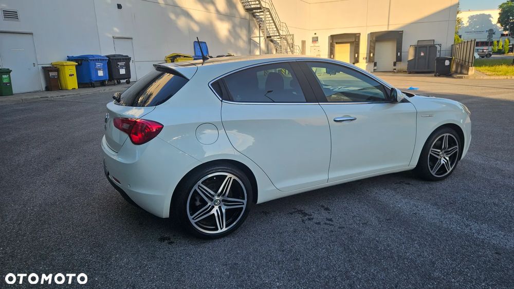 Alfa Romeo Giulietta 1.4 TB 16V Multiair - 11