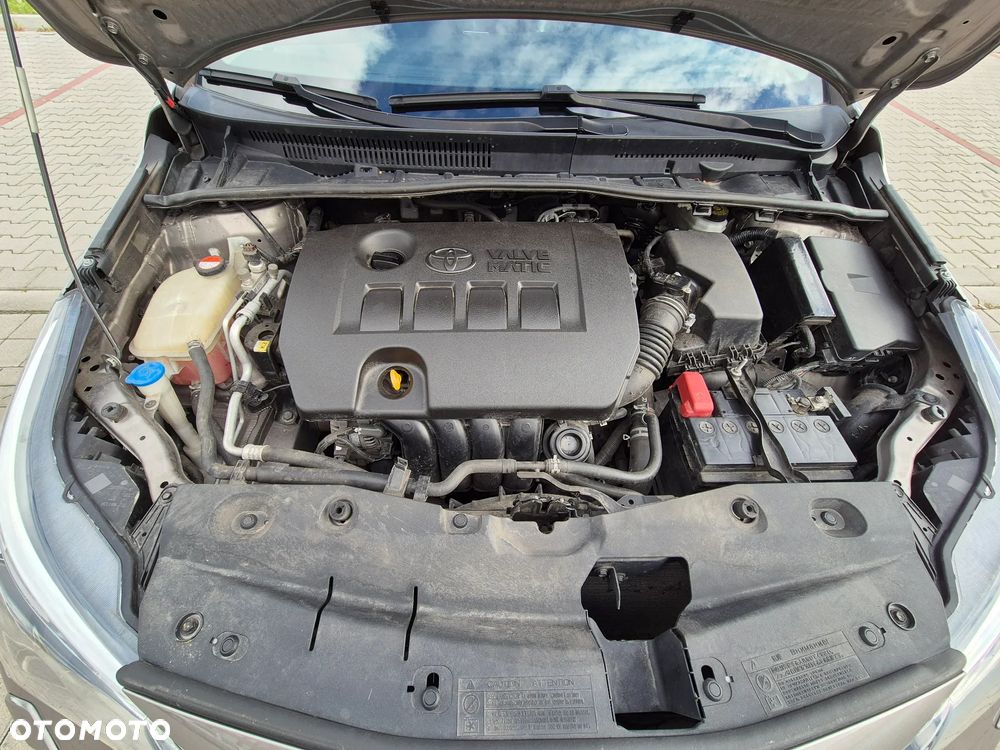 Toyota Avensis 2.0 Prestige MS - 11