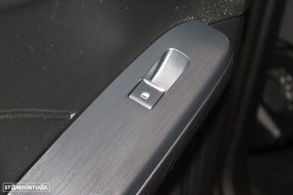 Ford Kuga 1.5 TDCi EcoBlue Titanium Aut. - 35