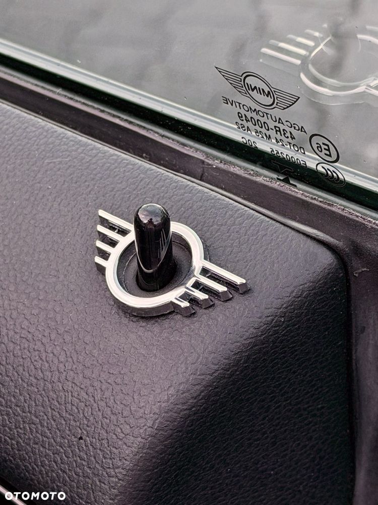 MINI Cooper Standard - 31