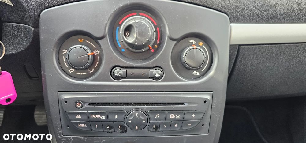 Renault Clio 1.2 16V 75 Dynamique - 17