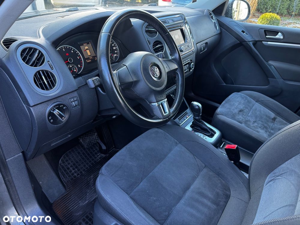 Volkswagen Tiguan 2.0 TDI DPF 4Motion BlueMotion Technology DSG Sport & Style - 20