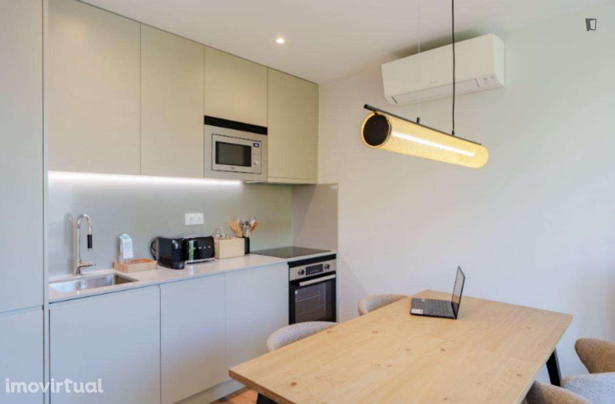 Apartamento com 1 quartos - localizado em Santo Ildefonso Porto - Grande imagem: 3/13