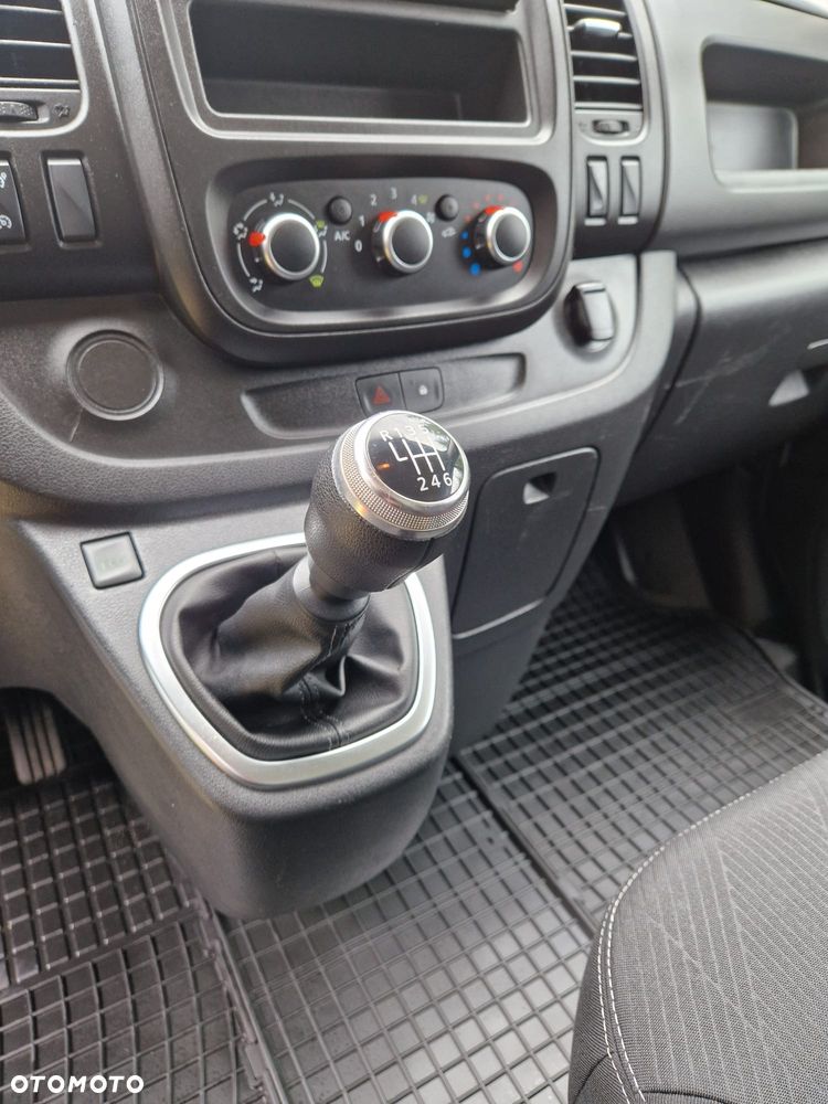 Renault Trafic - 12