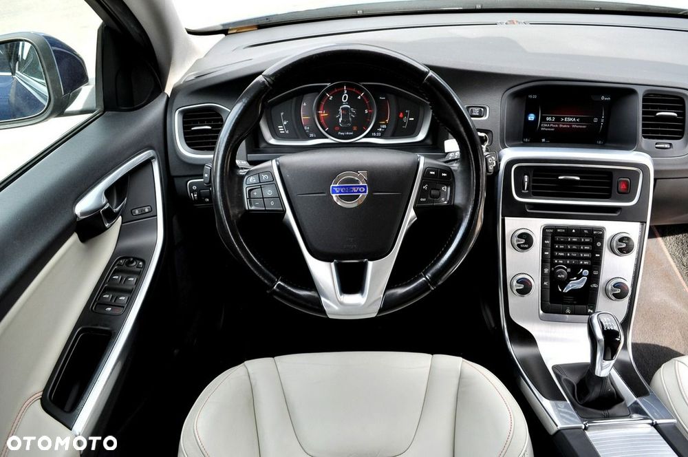 Volvo V60 D4 Ocean Race - 17
