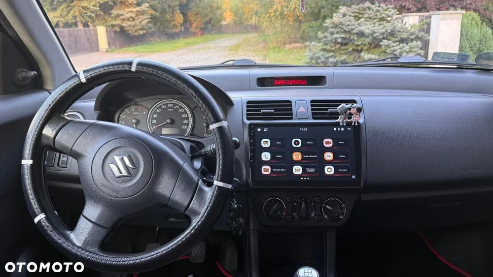 Suzuki Swift 1.3 Classic - 9