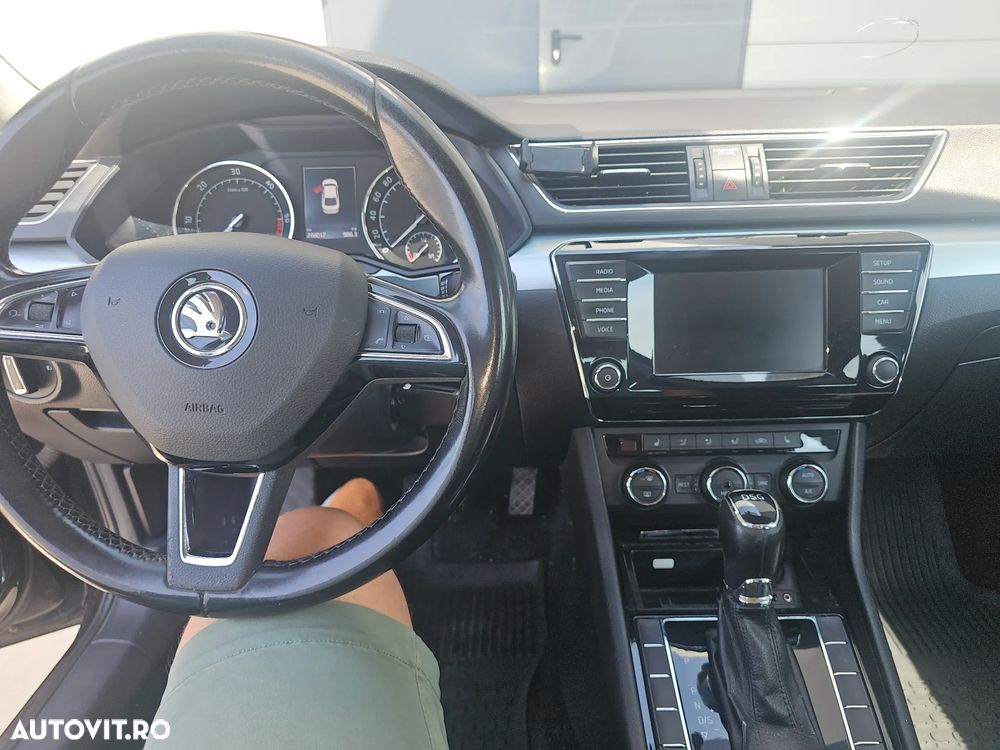 Skoda Superb 2.0 TDI DSG Ambition - 11