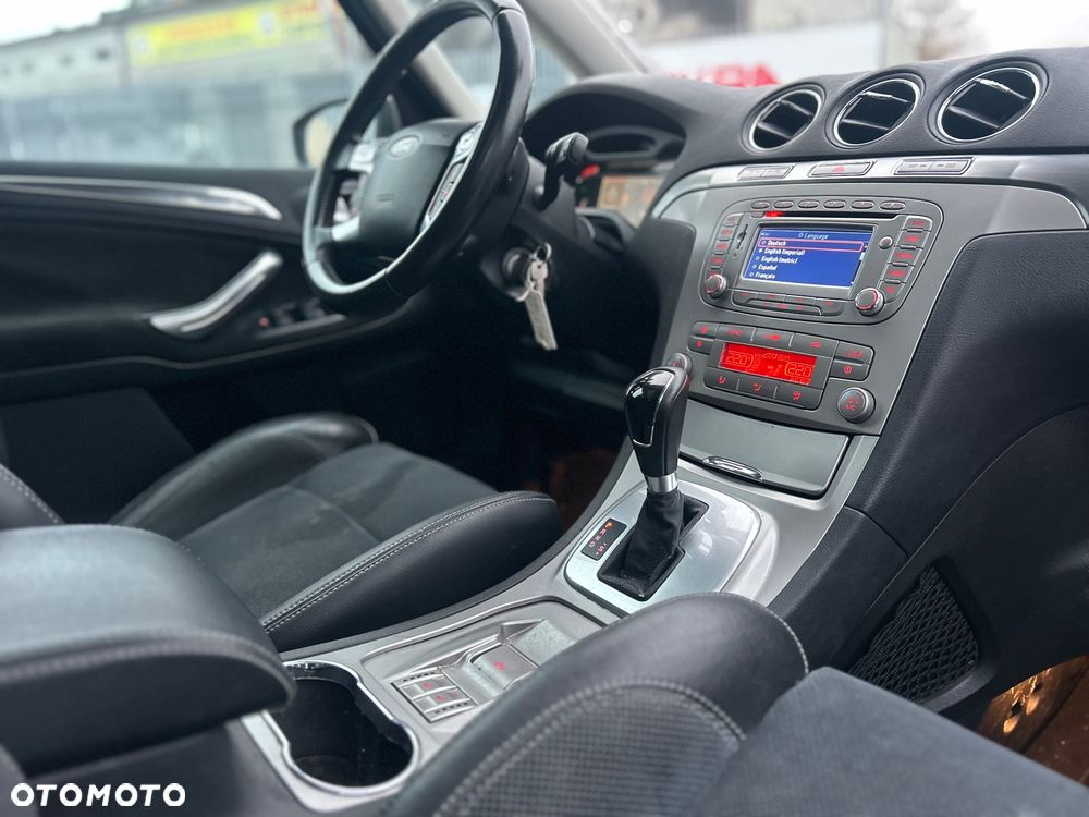 Ford Galaxy 2.3 Ambiente - 25