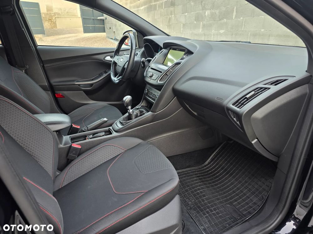 Ford Focus SW - 30