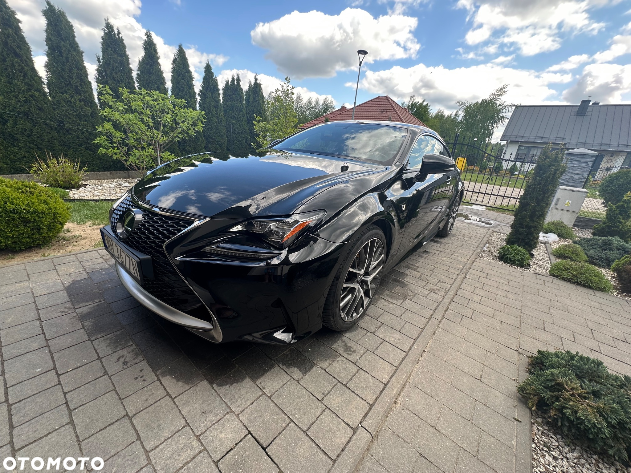 Lexus RC 200t / 300 F Sport - 25