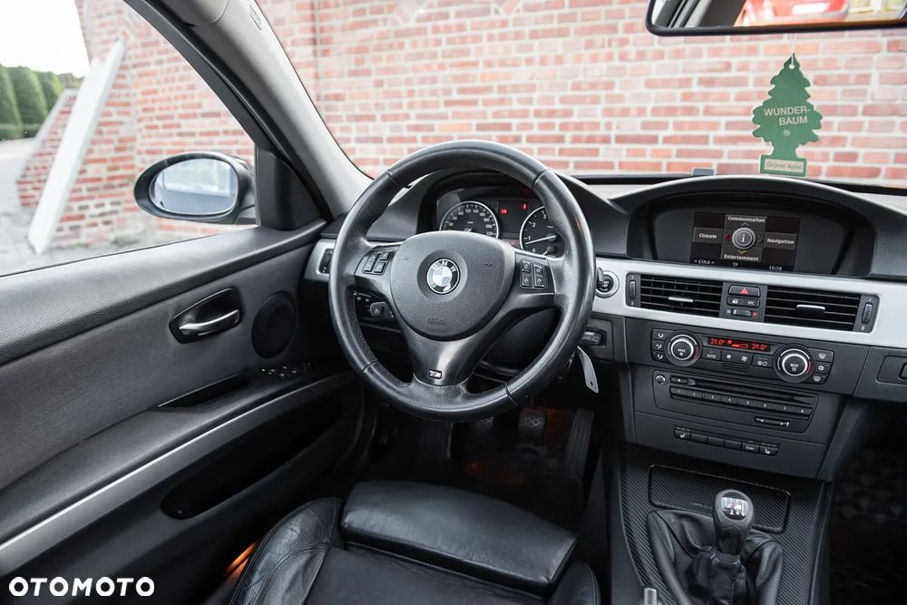 BMW Seria 3 320i Edition Exclusive - 24