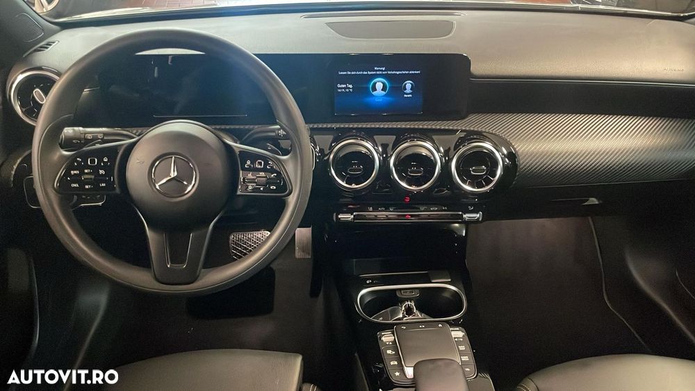 Mercedes-Benz A 200 7G-DCT - 15