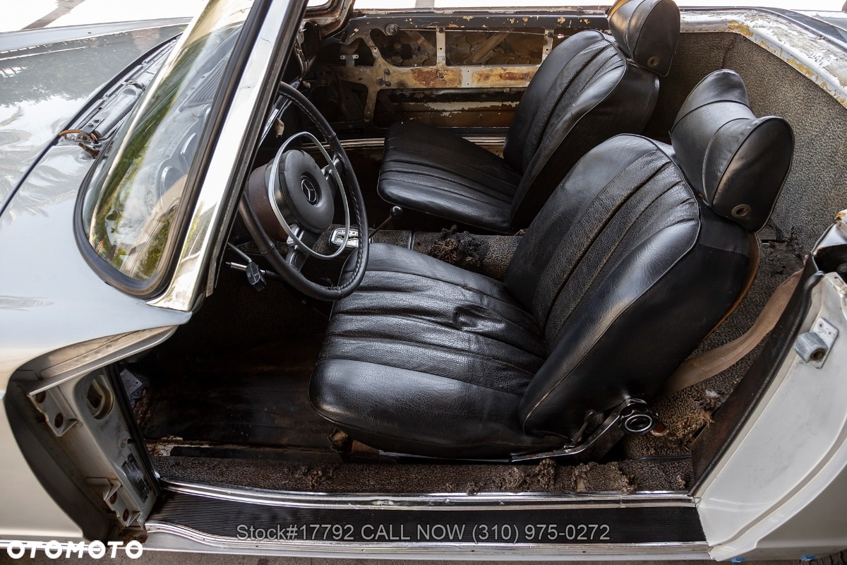 Mercedes-Benz 280 - 7