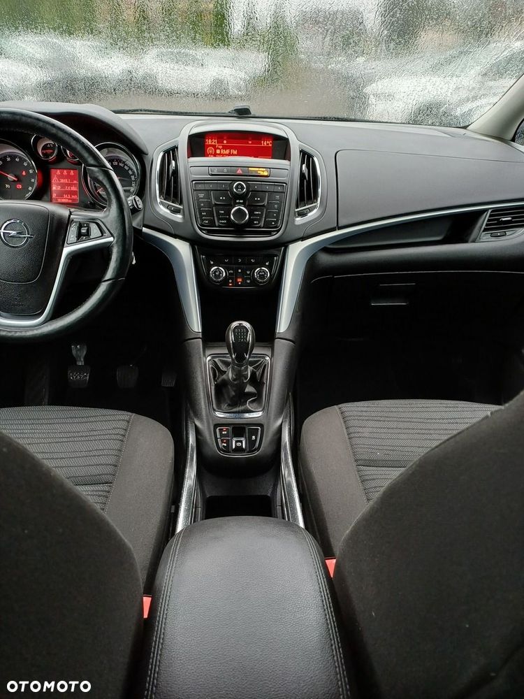 Opel Zafira - 20