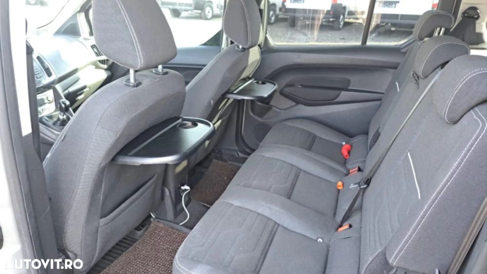 Ford Tourneo Connect - 10