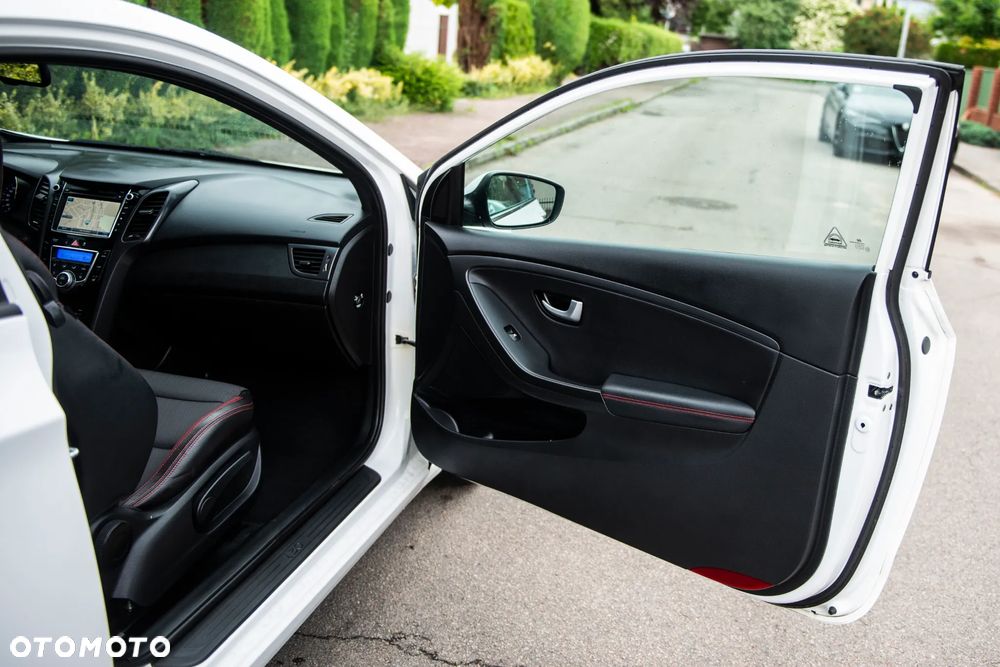 Hyundai i30 1.6 T GDI Turbo - 31