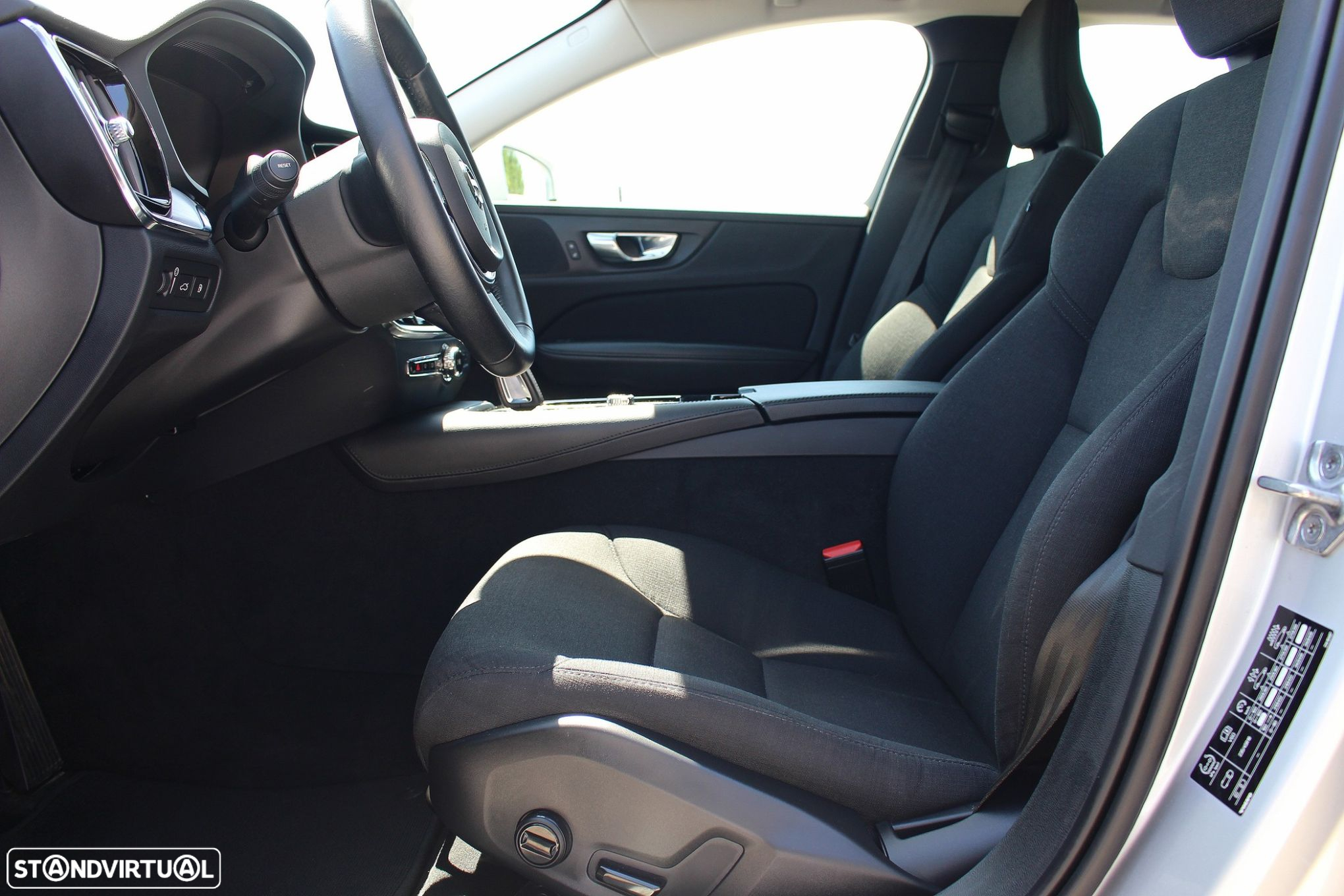 Volvo V60 2.0 T6 AWD TE Inscription Expression - 33