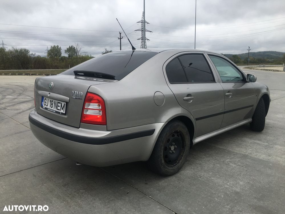 Skoda Octavia 1.6 Tour - 3